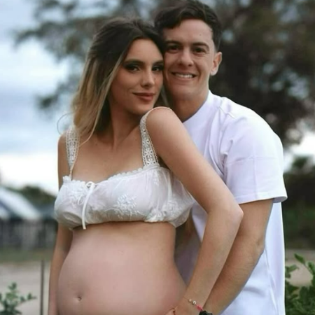 Lele Pons and her husband, Guaynaa doing a pregnancy photoshoot.